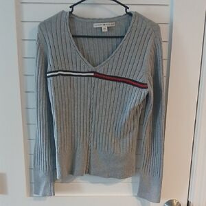 Tommy Hilfiger Womans Gray and Red V-Neck Sweater with Ribbed Design